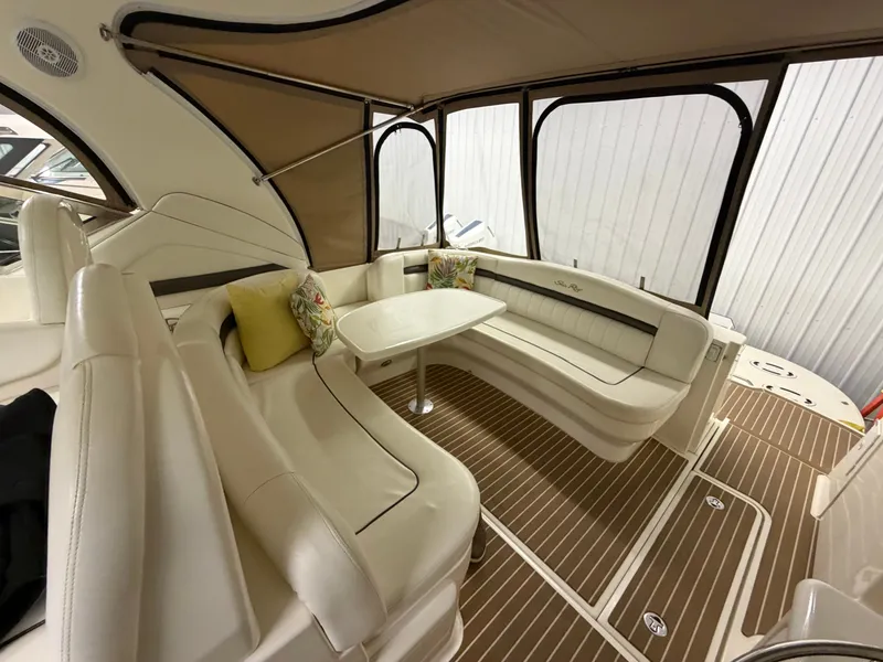 Slide: The Image of Sea Ray 390 Sundancer 2004 - 12