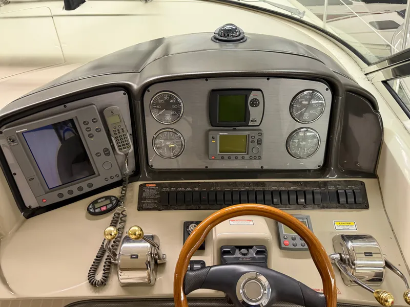 Slide: The Image of Sea Ray 390 Sundancer 2004 - 19