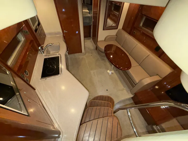 Slide: The Image of Sea Ray 390 Sundancer 2004 - 20