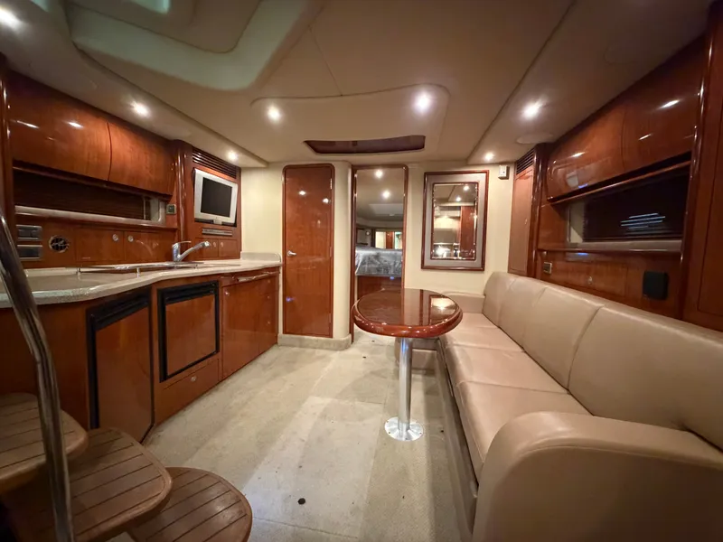 Slide: The Image of Sea Ray 390 Sundancer 2004 - 21