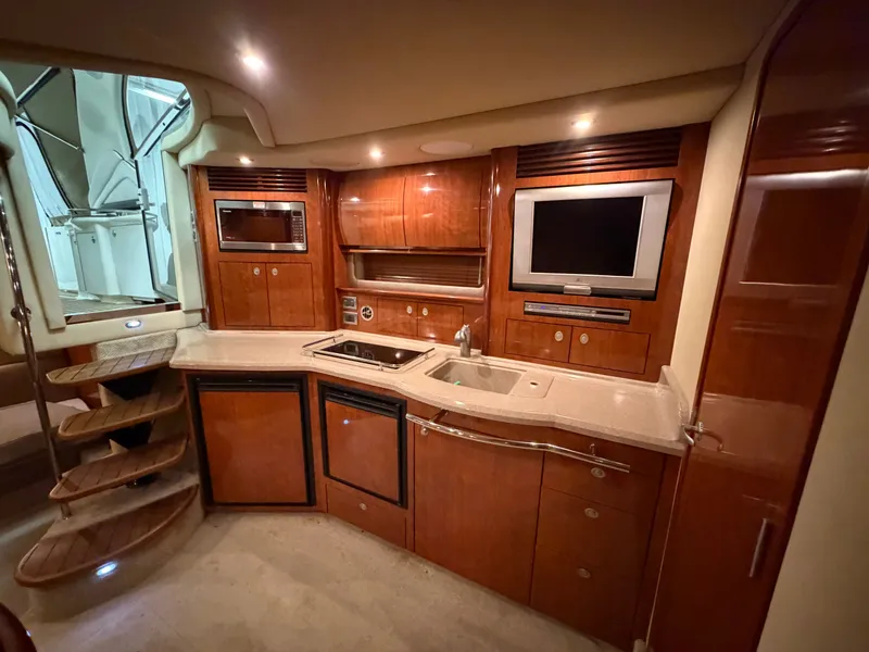 Slide: The Image of Sea Ray 390 Sundancer 2004 - 28