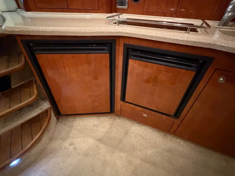 Slide: The Image of Sea Ray 390 Sundancer 2004 - 32