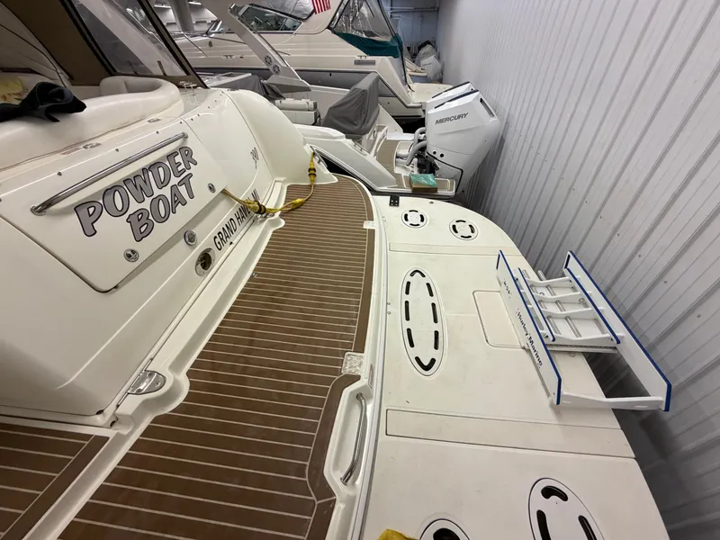 Slide: The Image of Sea Ray 390 Sundancer 2004 - 4