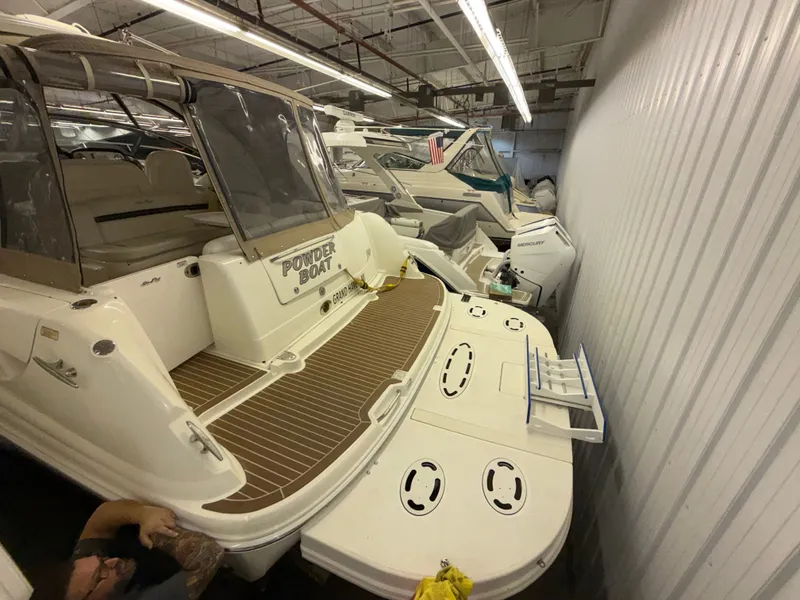 Slide: The Image of Sea Ray 390 Sundancer 2004 - 7