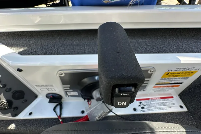Slide: The Image of Control lever on a 2026 Vexus AVX1880 boat dashboard with capacity labels. - 20