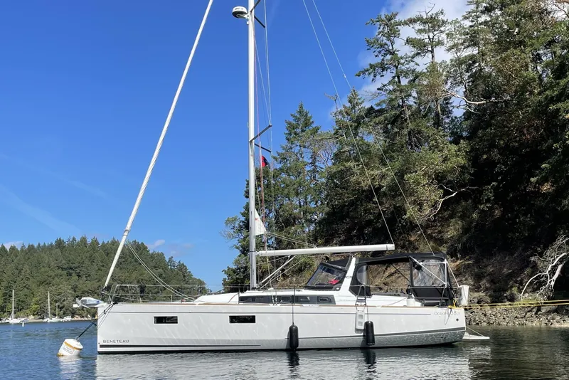 The Image of 2022 Beneteau Oceanis 38.1 "Clewless" - 0