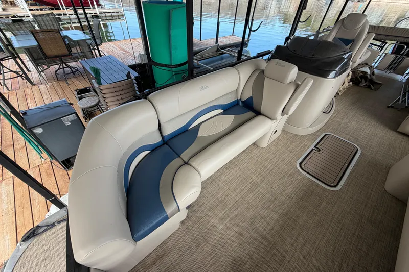 Slide: The Image of Luxurious seating on 2018 JC 25 Neptoon TT Sport pontoon boat at dock. - 11