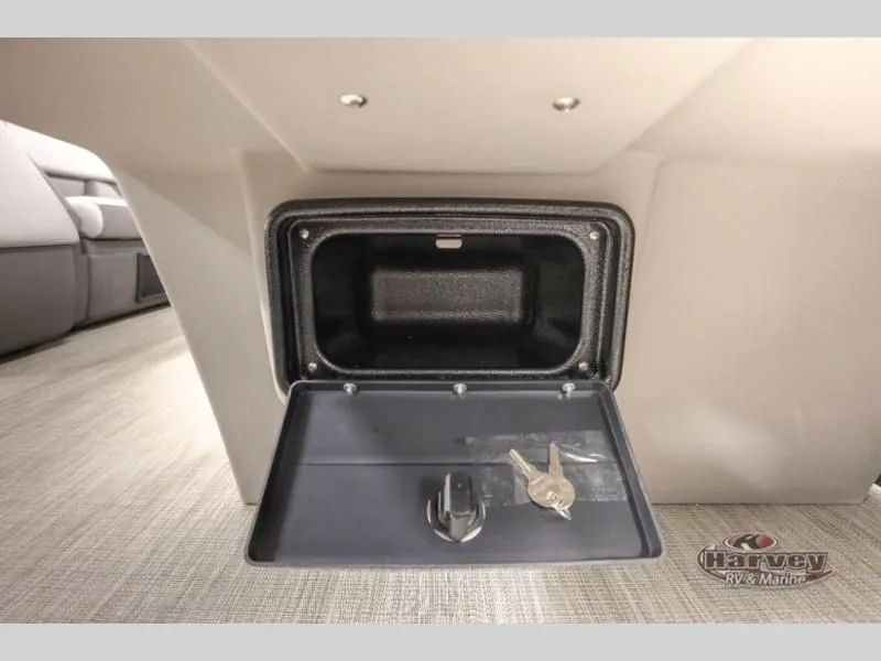 Slide: The Image of Vectra Classic 21L 2026 - 24