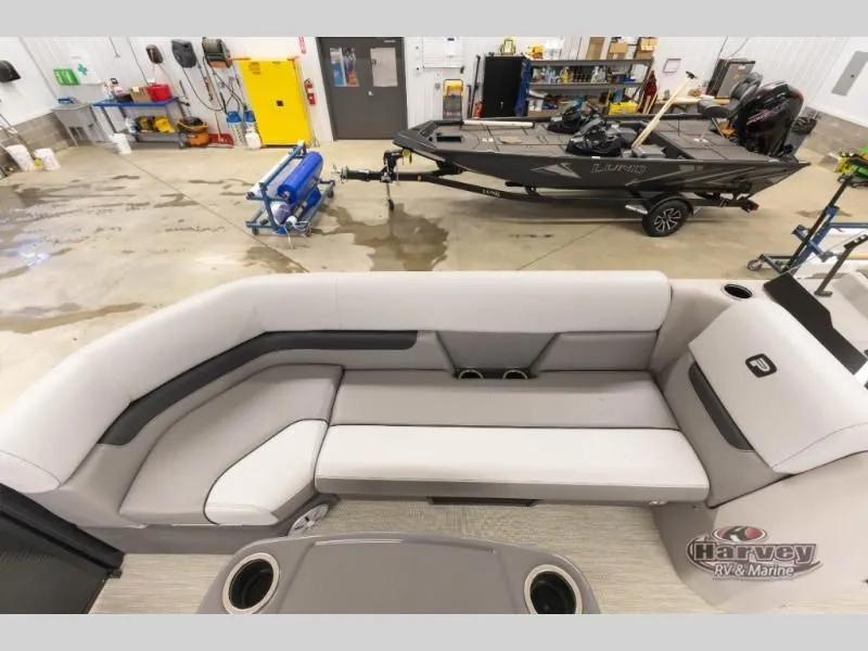 Slide: The Image of Vectra Classic 21L 2026 - 25