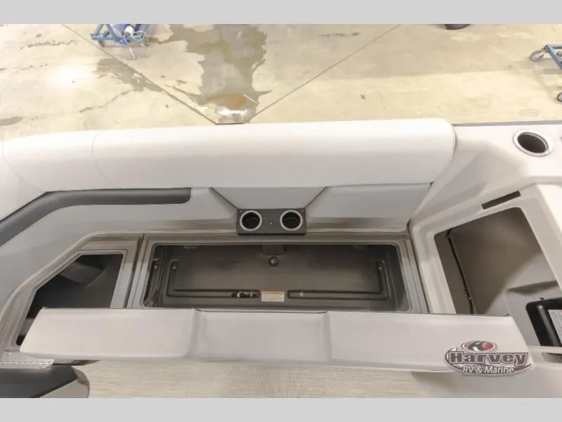 Slide: The Image of Vectra Classic 21L 2026 - 26