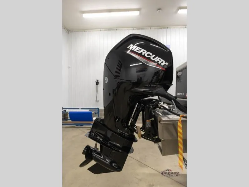 Slide: The Image of Vectra Classic 21L 2026 - 5