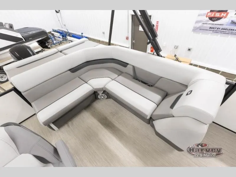 Slide: The Image of Vectra Classic 21L 2026 - 16