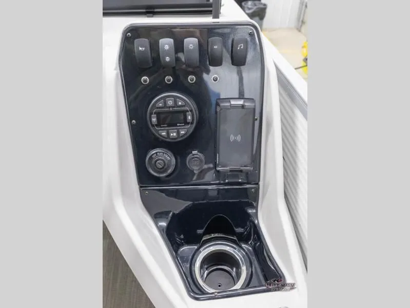 Slide: The Image of Vectra Classic 21 QL 2026 - 18