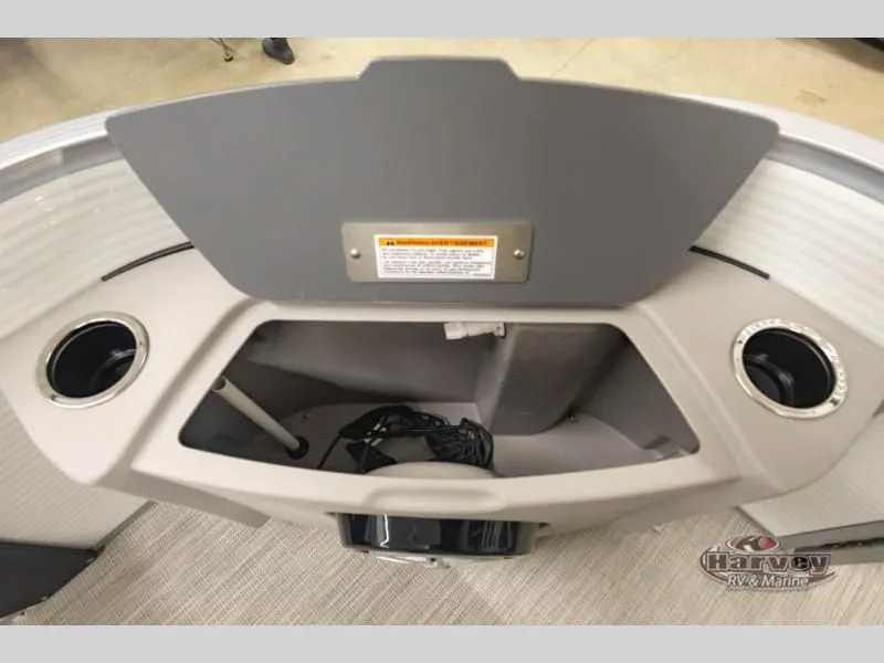 Slide: The Image of Sportfisher 21-4S 2026 - 13