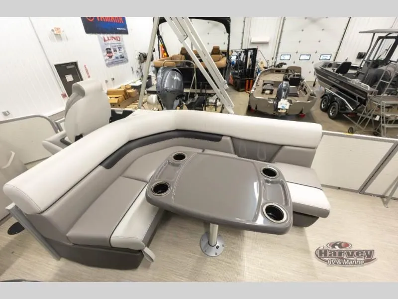 Slide: The Image of Sportfisher 21-4S 2026 - 15