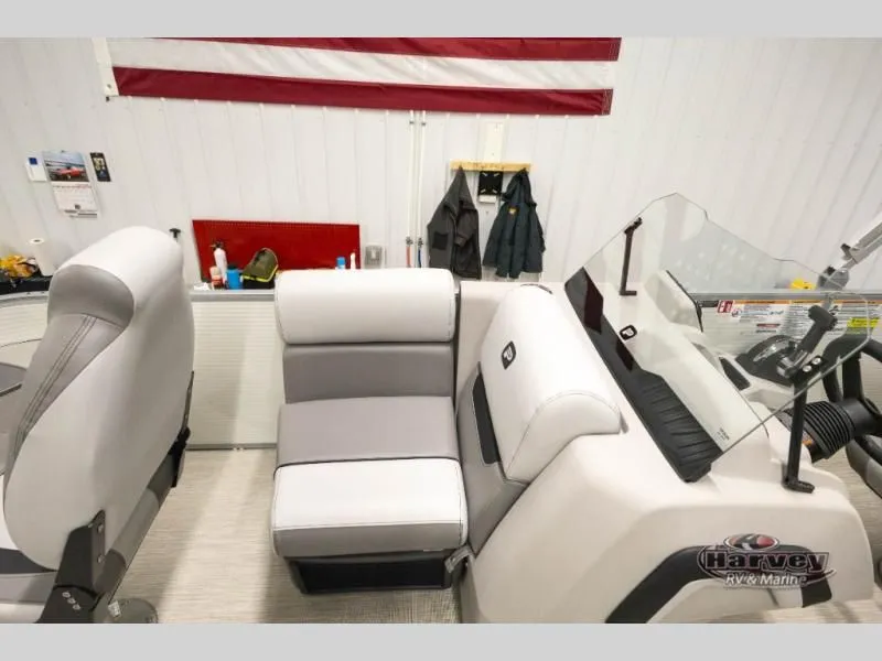 Slide: The Image of Sportfisher 21-4S 2026 - 28