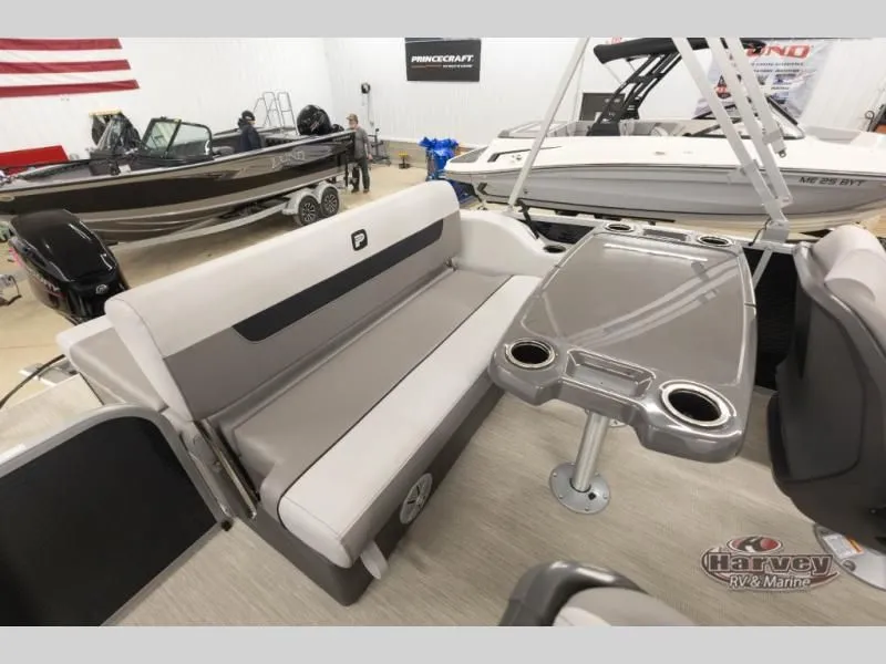 Slide: The Image of Vectra 21 RL 2026 - 16