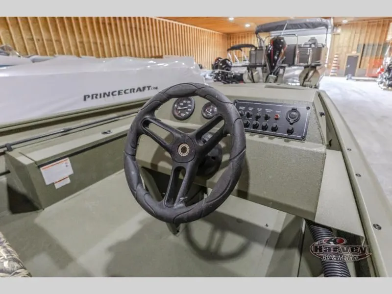 Slide: The Image of Predator 1760 SS 2025 - 7