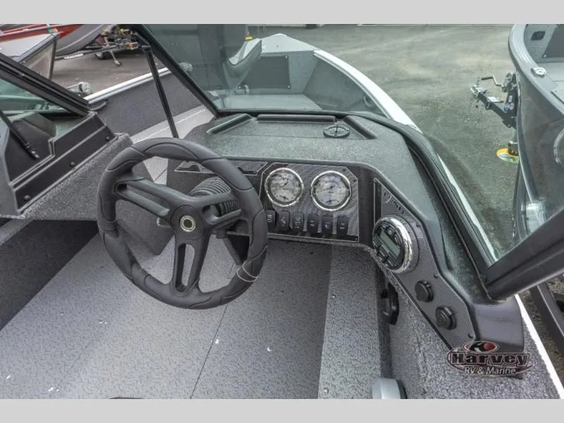 Slide: The Image of Rebel XL 1650 Sport 2025 - 17