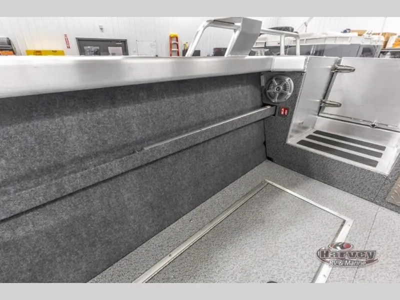 Slide: The Image of Luxor 200 LX 2025 - 13