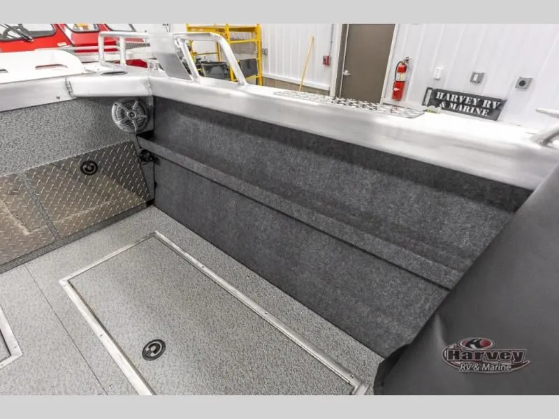 Slide: The Image of Luxor 200 LX 2025 - 14