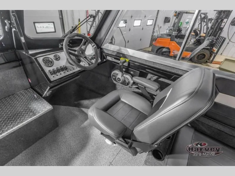 Slide: The Image of Luxor 200 LX 2025 - 26