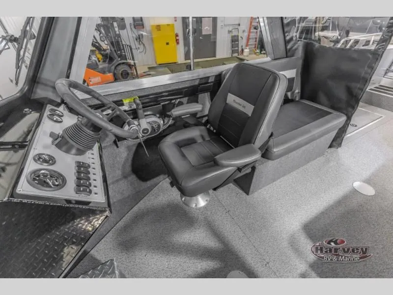 Slide: The Image of Luxor 200 LX 2025 - 30