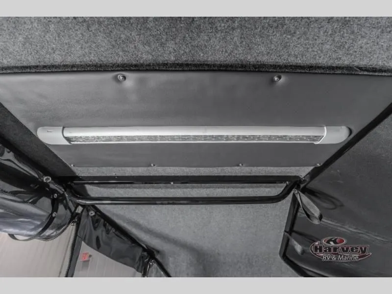 Slide: The Image of Luxor 200 LX 2025 - 39