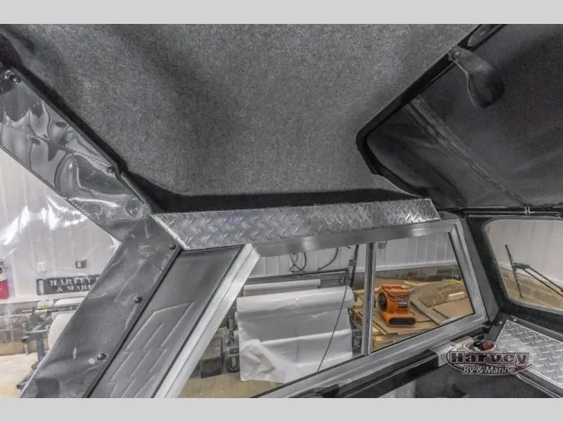 Slide: The Image of Luxor 200 LX 2025 - 40