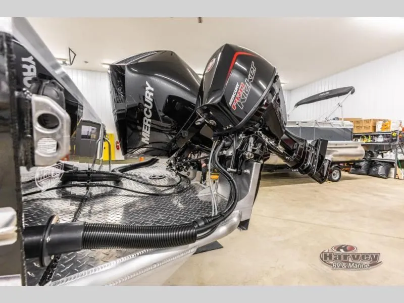 Slide: The Image of Luxor 200 LX 2025 - 6