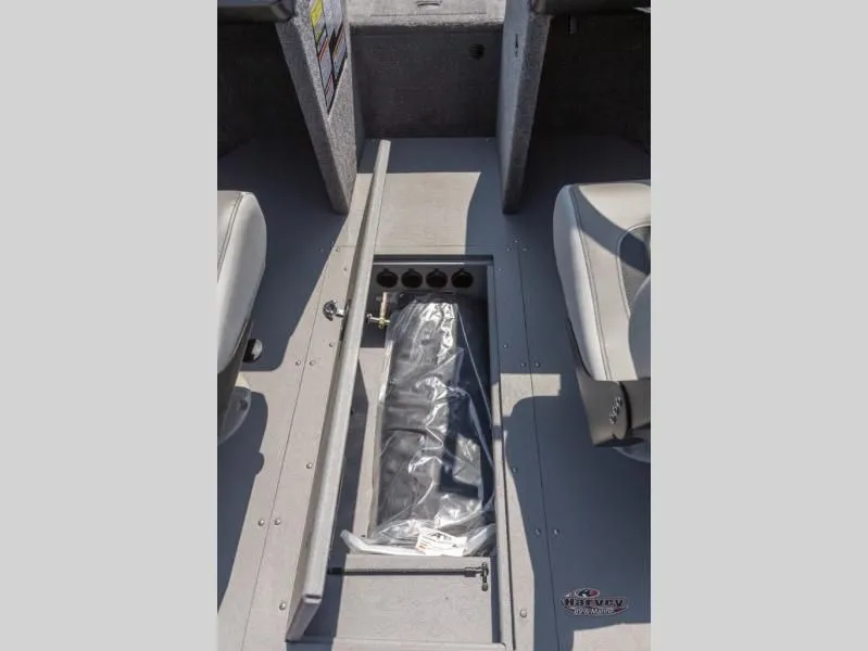 Slide: The Image of Sport 175 MAX 2025 - 18