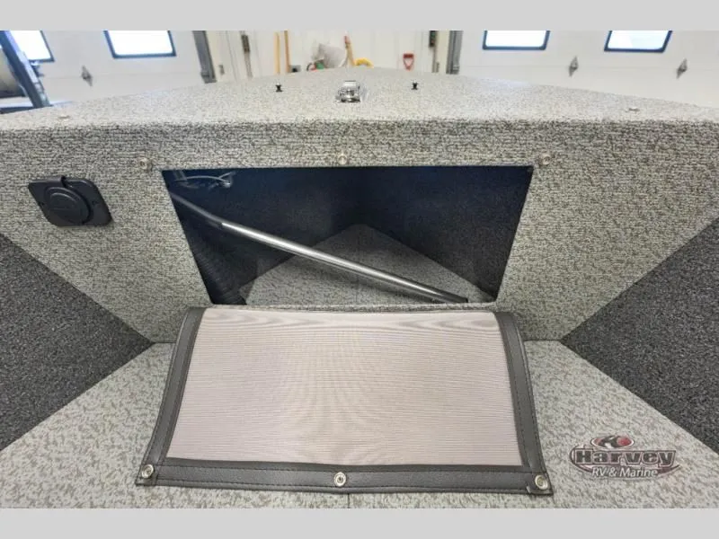 Slide: The Image of Rebel XL 1650 Sport 2026 - 18