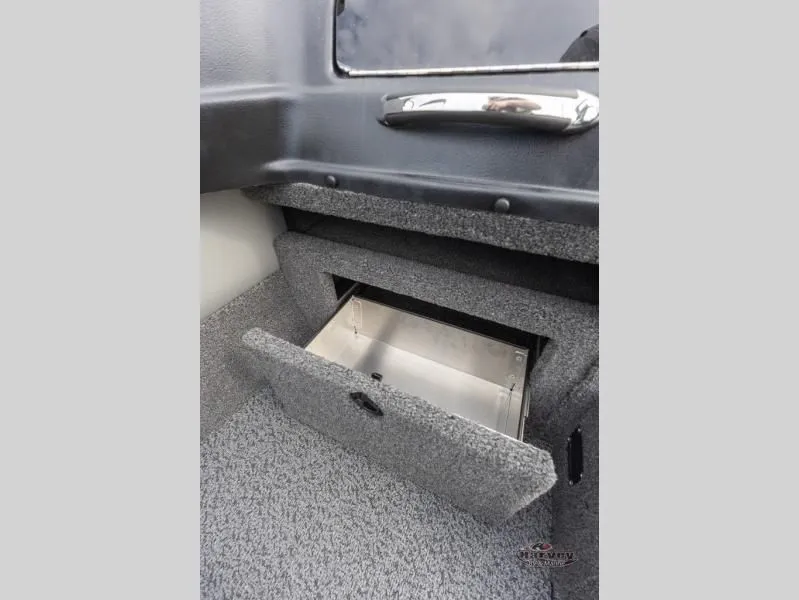 Slide: The Image of Crossover XS 1875 2026 - 18