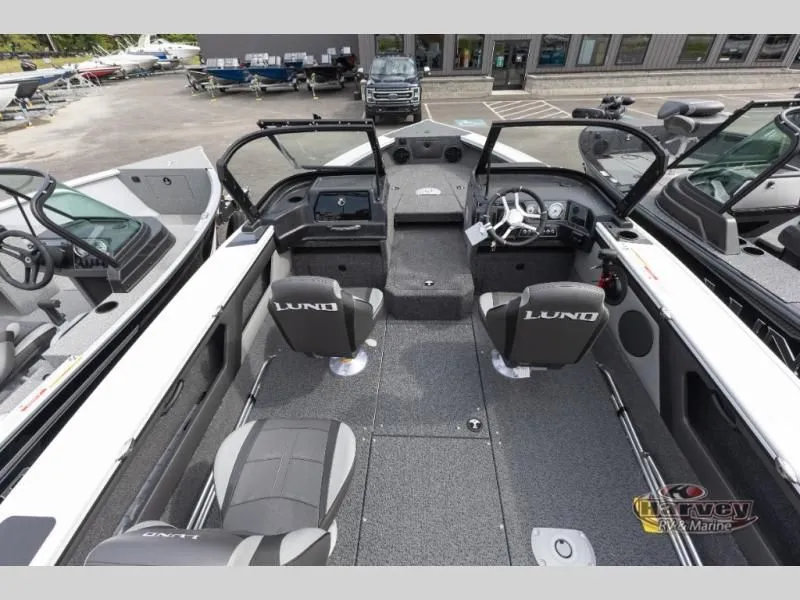 Slide: The Image of Crossover XS 1875 2026 - 26