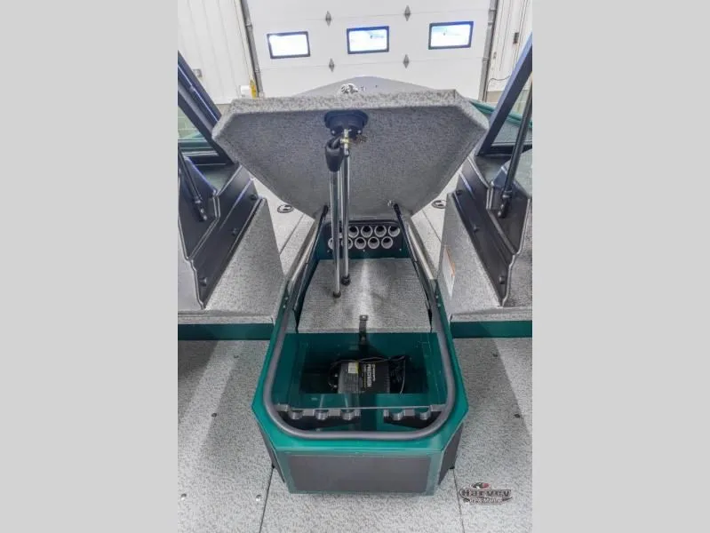 Slide: The Image of Adventure 1675 Sport 2026 - 11