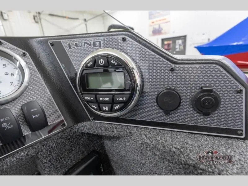 Slide: The Image of Angler 1650 SS 2026 - 19