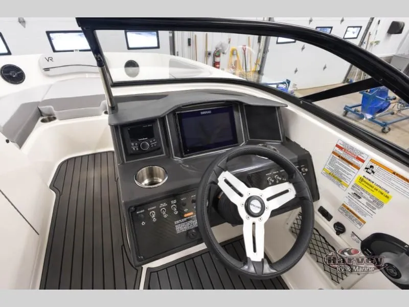 Slide: The Image of Bayliner VR6 2023 - 23