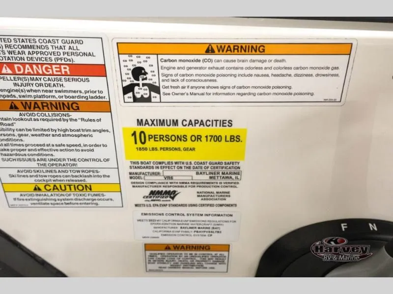 Slide: The Image of Bayliner VR6 2023 - 24