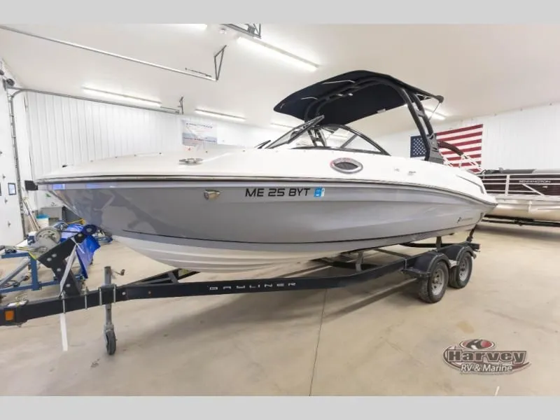 Slide: The Image of Bayliner VR6 2023 - 7