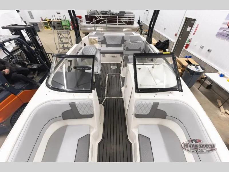 Slide: The Image of Bayliner VR6 2023 - 8