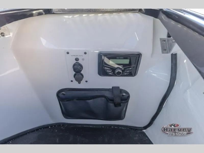 Slide: The Image of Scarab 195 SE 2025 - 16