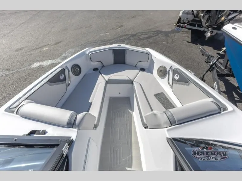 Slide: The Image of Scarab 195 SE 2025 - 19