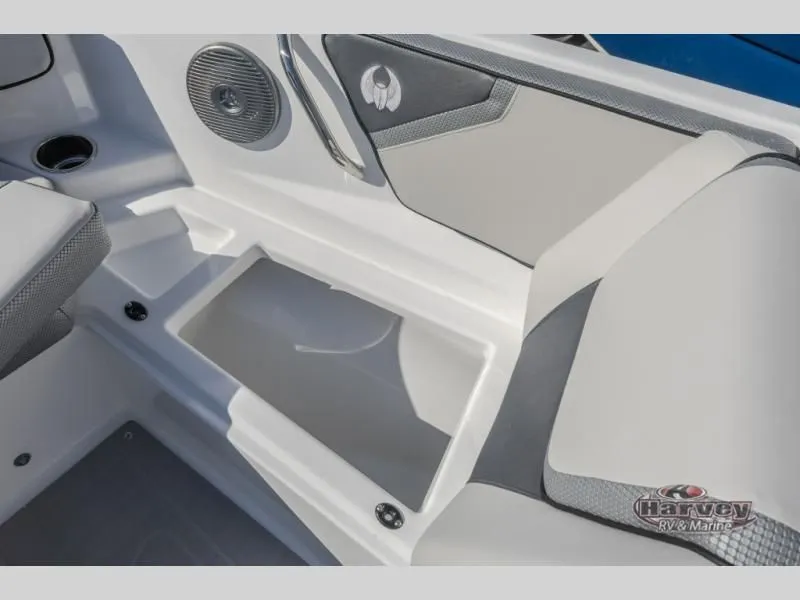 Slide: The Image of Scarab 195 SE 2025 - 20