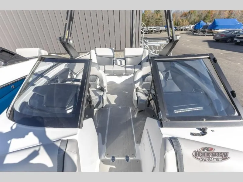 Slide: The Image of Scarab 195 SE 2025 - 24