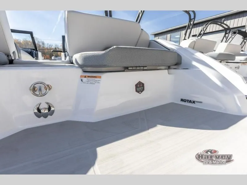 Slide: The Image of Scarab 195 SE 2025 - 26