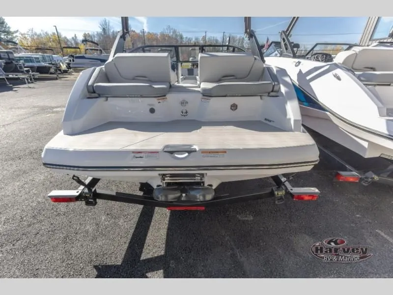 Slide: The Image of Scarab 195 SE 2025 - 3