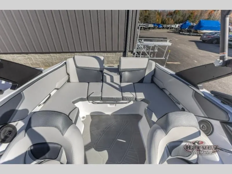 Slide: The Image of Scarab 195 SE 2025 - 8