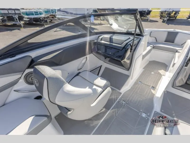 Slide: The Image of Scarab 215 SE 2025 - 19