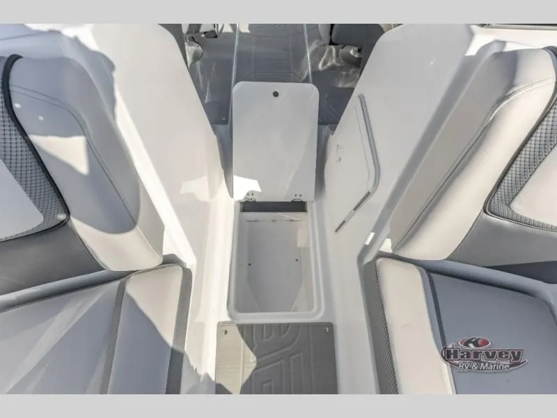 Slide: The Image of Scarab 215 SE 2025 - 22