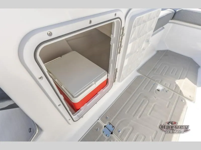 Slide: The Image of Scarab 215 SE 2025 - 23